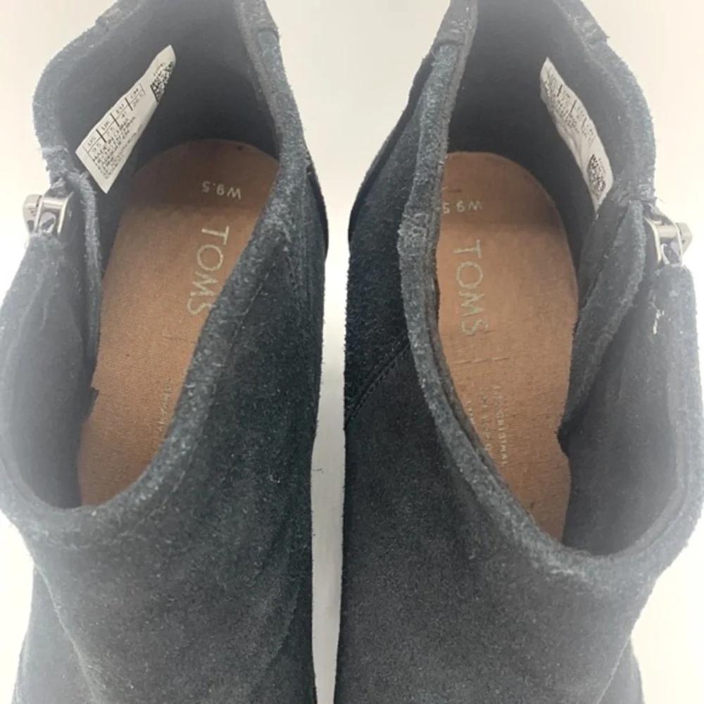 TOMS Avery Suede Ankle Wedge Boots Black 9.5 Business Casual Office Collegiate